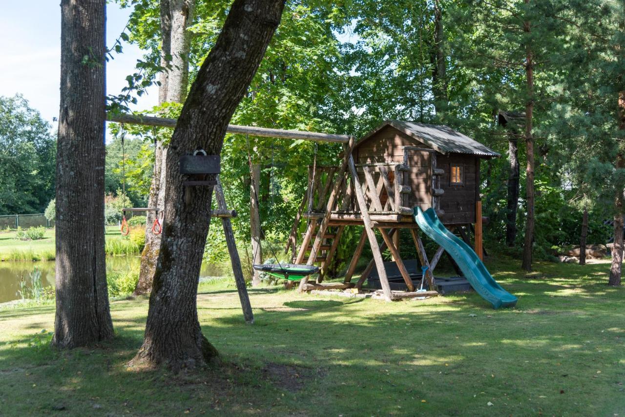 Namelis Prie Sirvintos Upes Su Pirtimi Villa Exterior foto